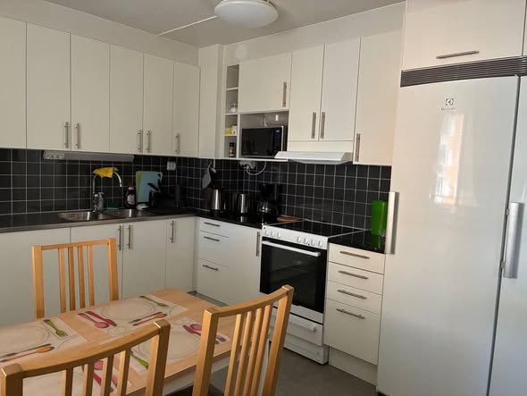 Сдам комнату в 3-х комнатной квартире