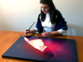 ya-i-devushka-pod-chyornym-kapyushonom